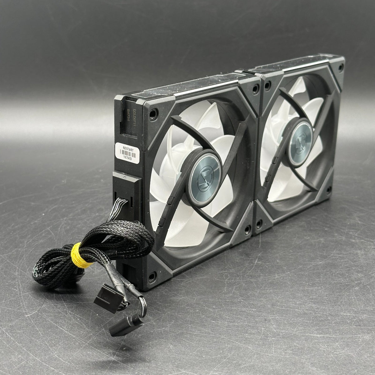 Lian Li UNI FAN SL-INF 120mm RGB – 2er-Set Gehäuselüfter – Schwarz – Bild 2