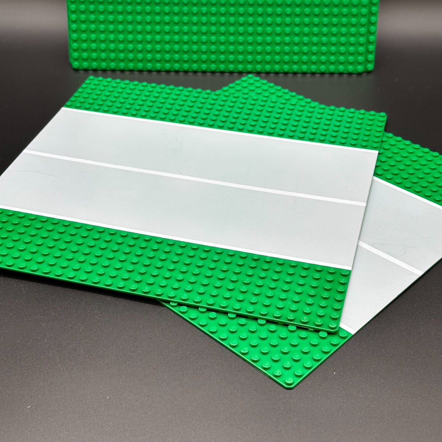 Lego Grundplatten 32x32 - 1x 309px1 - 1x 2361px2 2x 30279pb02 - 2x 606p33