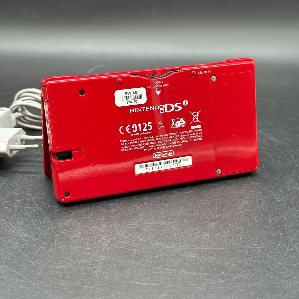 Nintendo DSi Konsole - Rot inkl. Ladekabel
