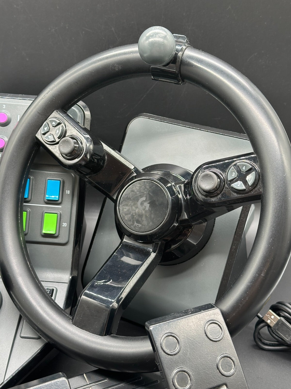 Logitech Farming Simulator Komplettset mit Lenkrad, Pedale und Steuerpult