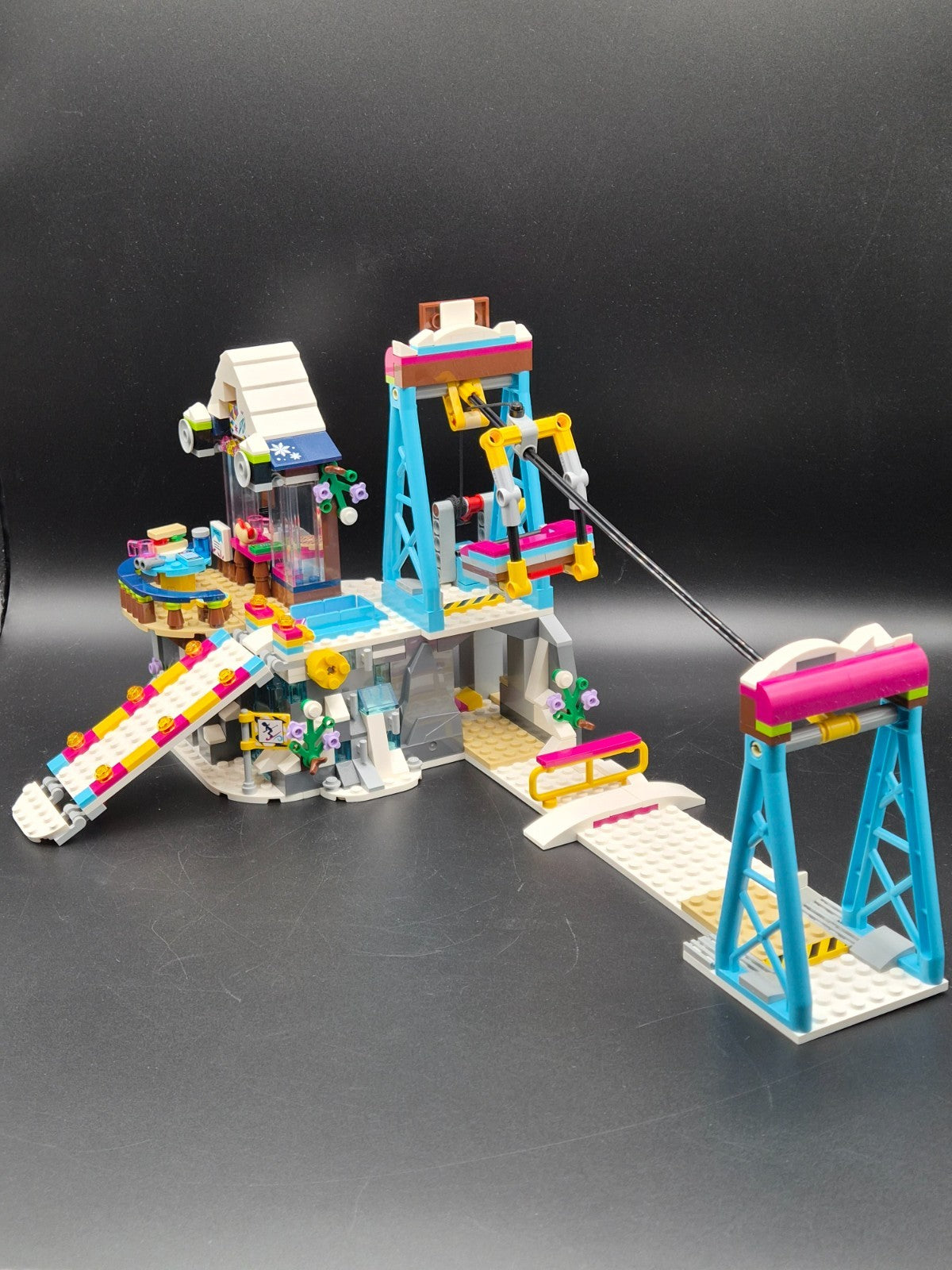 LEGO® Friends 41324 Skilift im Wintersportort