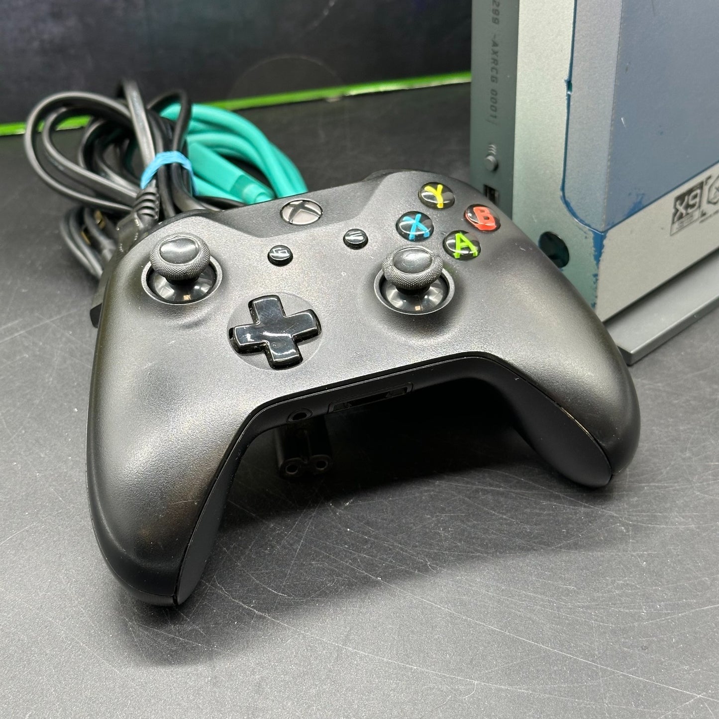 Xbox One X Cyberpunk 2077 Limited Edition Konsole in OVP