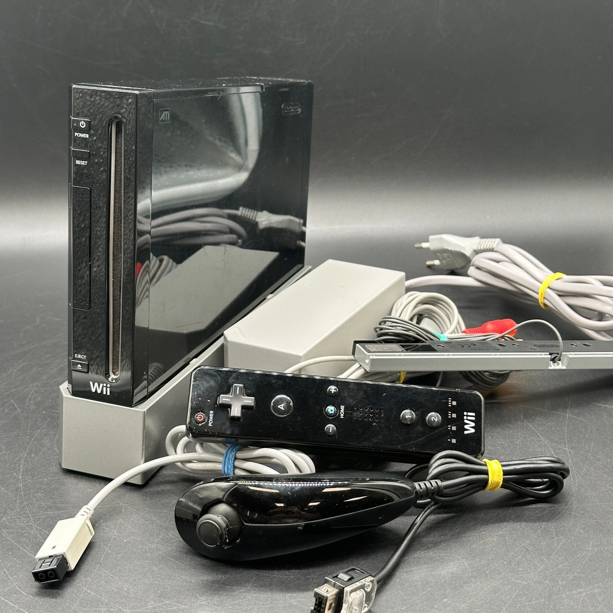 Nintendo Wii Konsole (RVL-101) schwarz inkl. WiiMote und Nunchuck