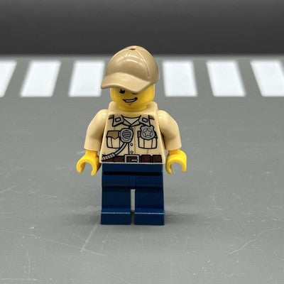 Swamp Police - Officer, Shirt, Dark Tan Cap (cty0523) - LEGO Minifigur
