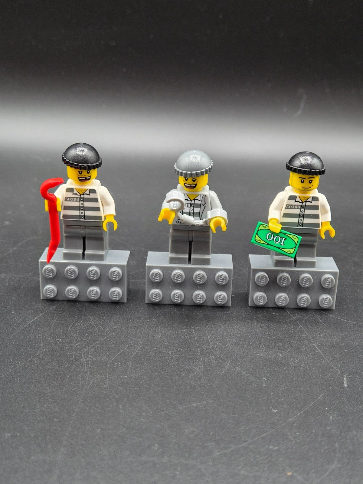 LEGO® 853092 City Burglars Magnet Set