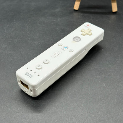 Nintendo Wii Original Remote Controller in Weiß
