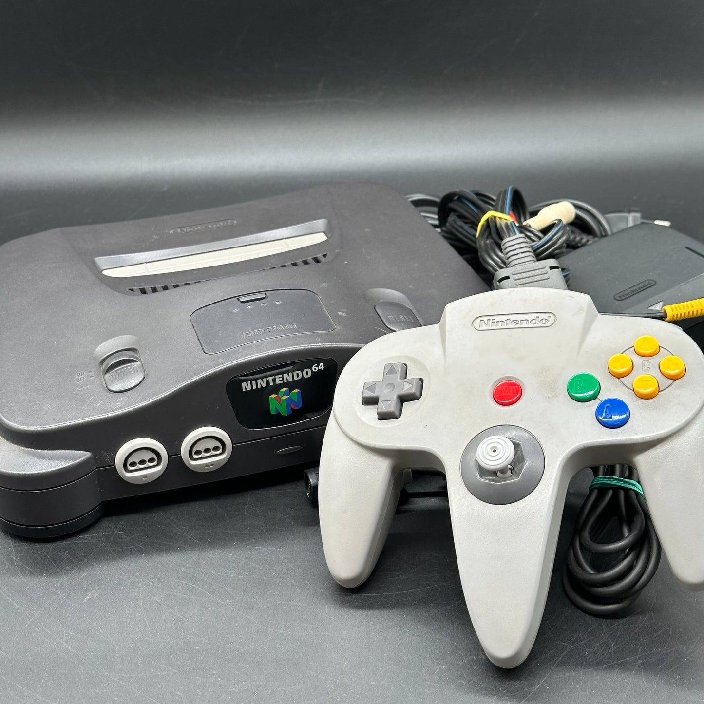 Nintendo 64 Konsole inkl. Controller & Kabeln (N64)