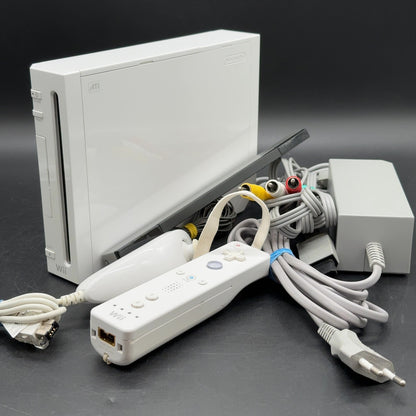 Nintendo Wii Konsole Weiß PAL mit Wii Remote Controller