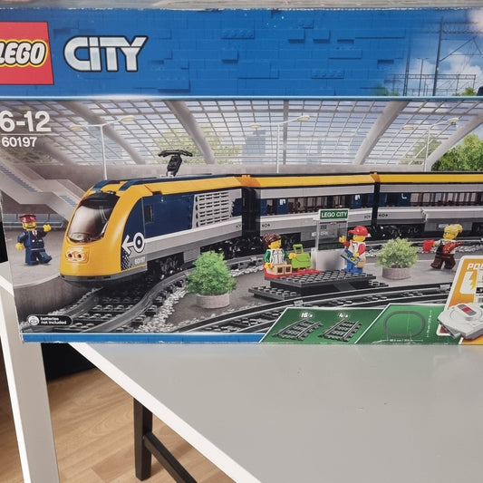 LEGO CITY: Lego Personenzug (60197) in OVP