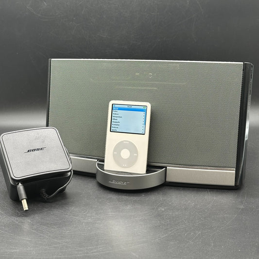 Apple iPod 5. Generation - weiß, 30GB - inkl. BOSE Sounddock