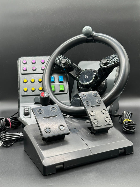 Logitech Farming Simulator Komplettset mit Lenkrad, Pedale und Steuerpult