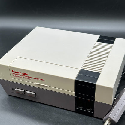 Nintendo NES Konsole - Grau - Heimkonsole - Controller und Anschlusskabel
