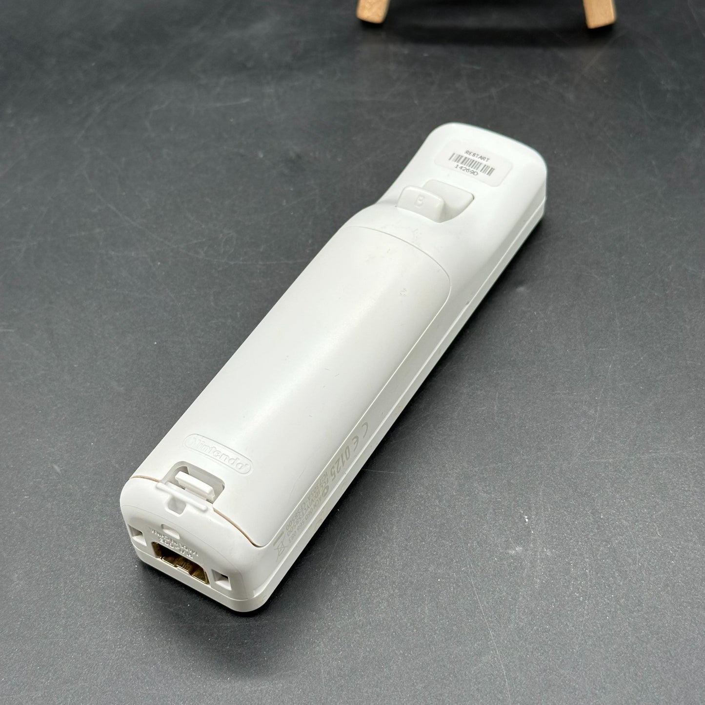 Nintendo Wii Original Remote Controller in Weiß