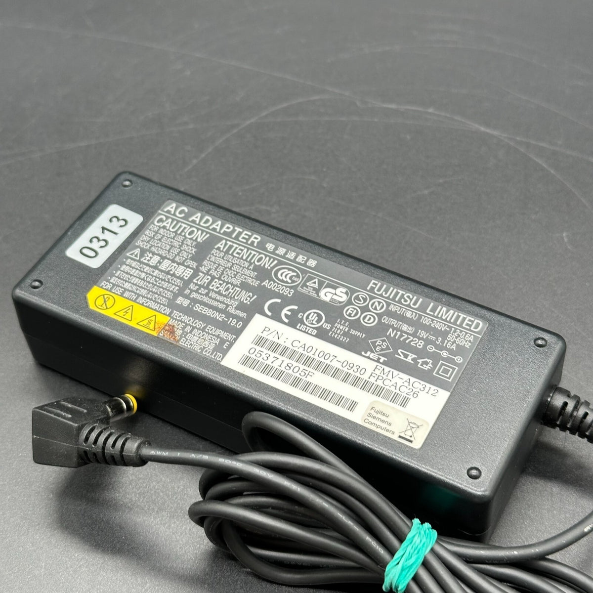 Original Netzteil Ladegerät Fujitsu Limited N17728 - 19V 3,16A – Bild 2