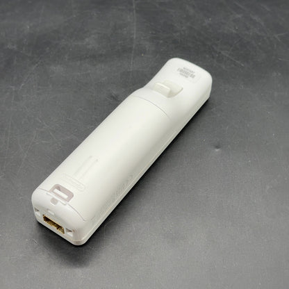 Original Nintendo Wii Remote Controller Weiß mit Batteriefachdeckel – Bild 2