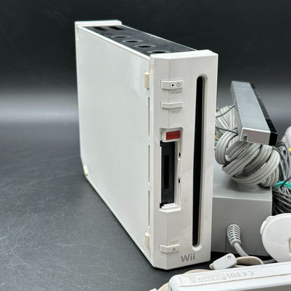 Nintendo Wii Konsole (RVL-001) weiß