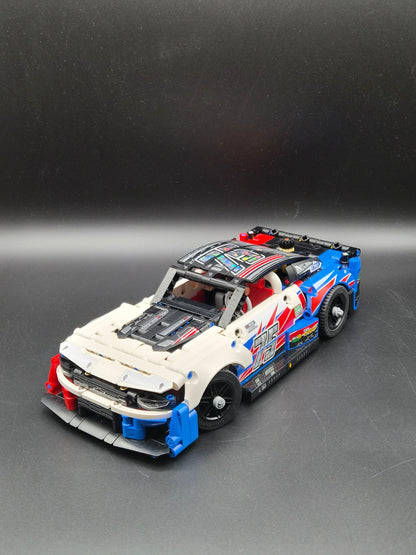 LEGO TECHNIC: Nascar Next Gen Chevrolet Camaro Zl1 (42153)