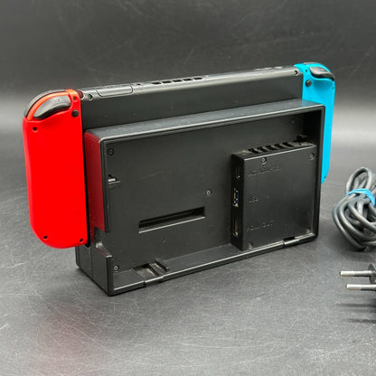 Nintendo Switch - 32GB - Spielkonsole - Neon-Rot / Neon-Blau