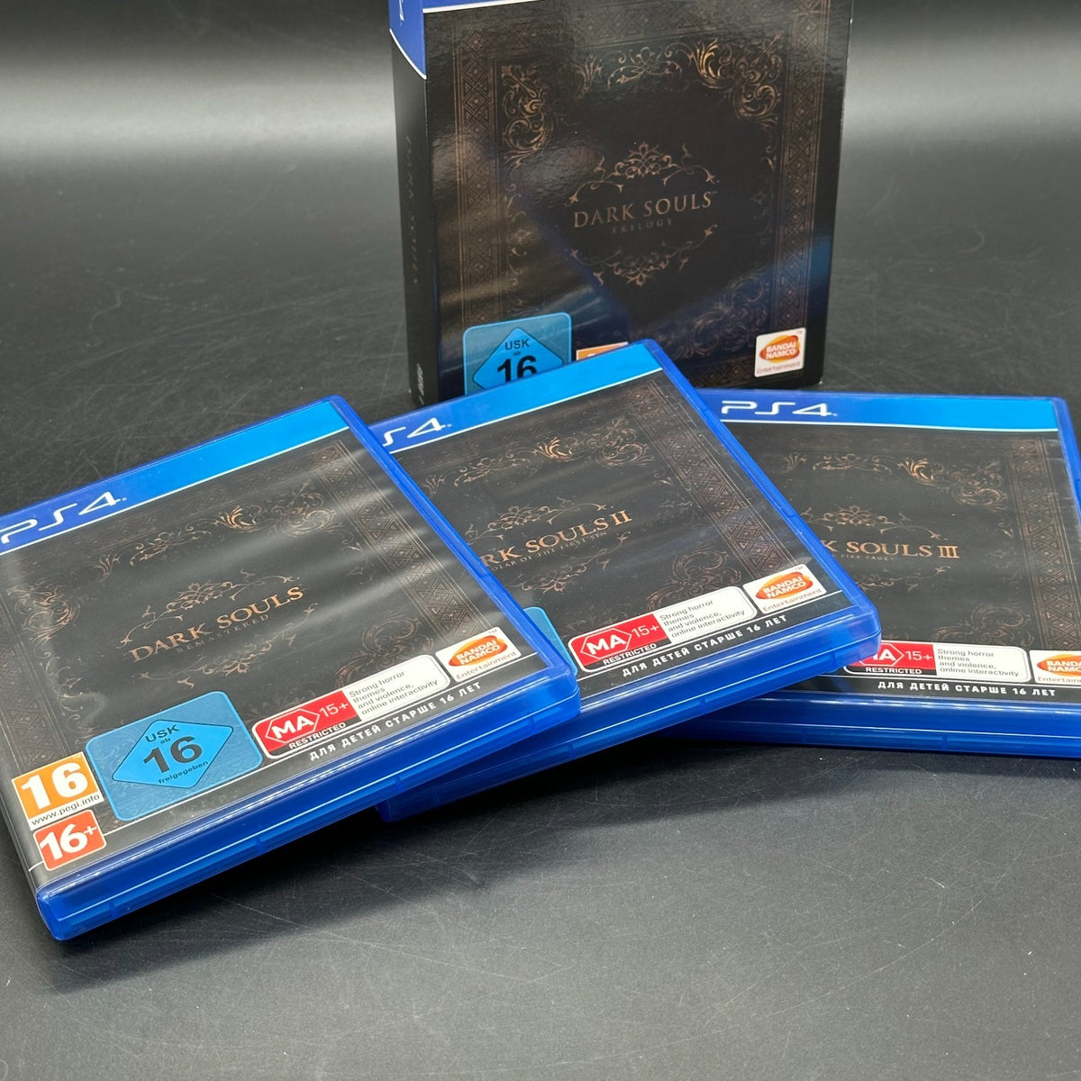 Dark Souls Trilogy (PlayStation 4, PS4)