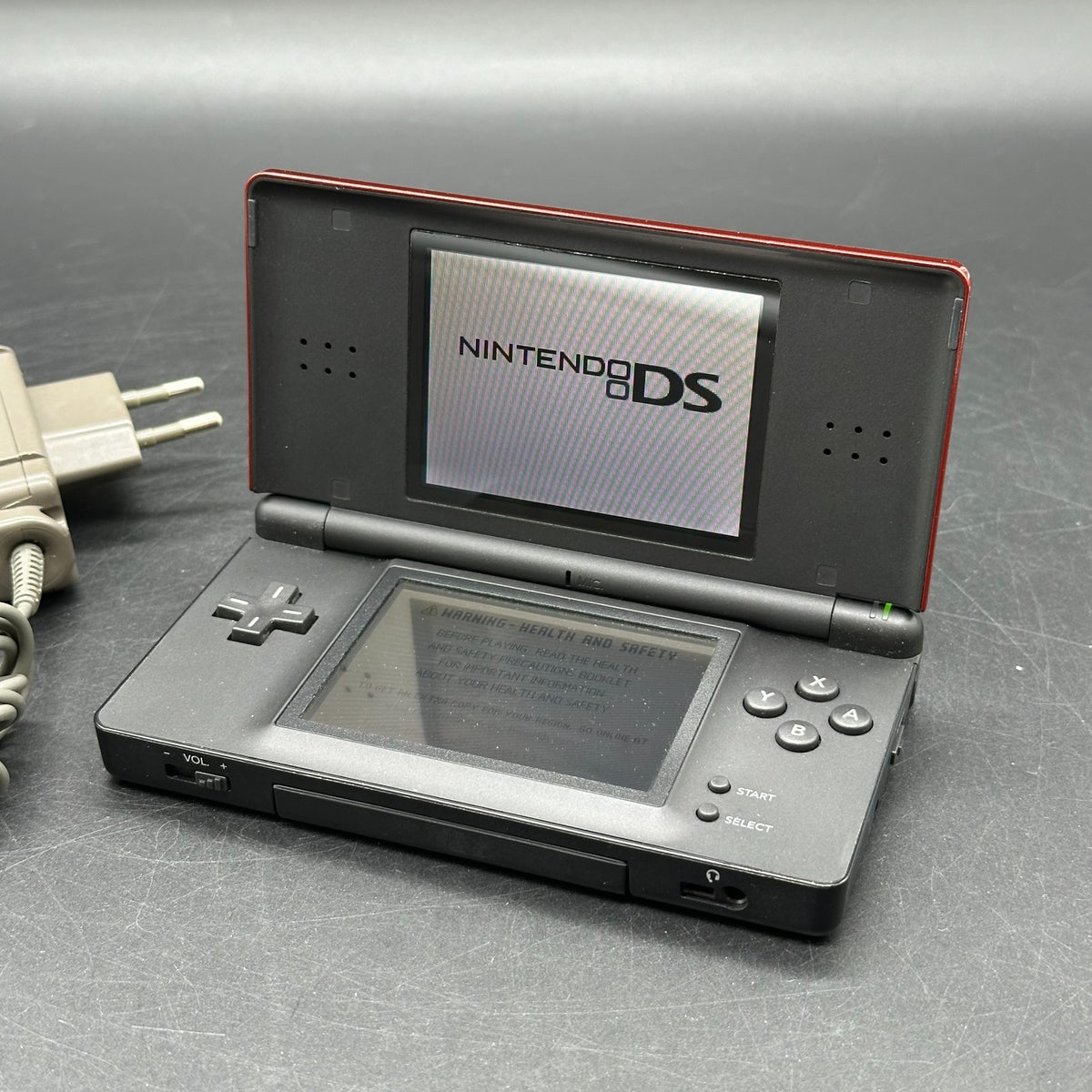 Nintendo DS Lite Handheld-Spielkonsole Rot/Schwarz - US Version