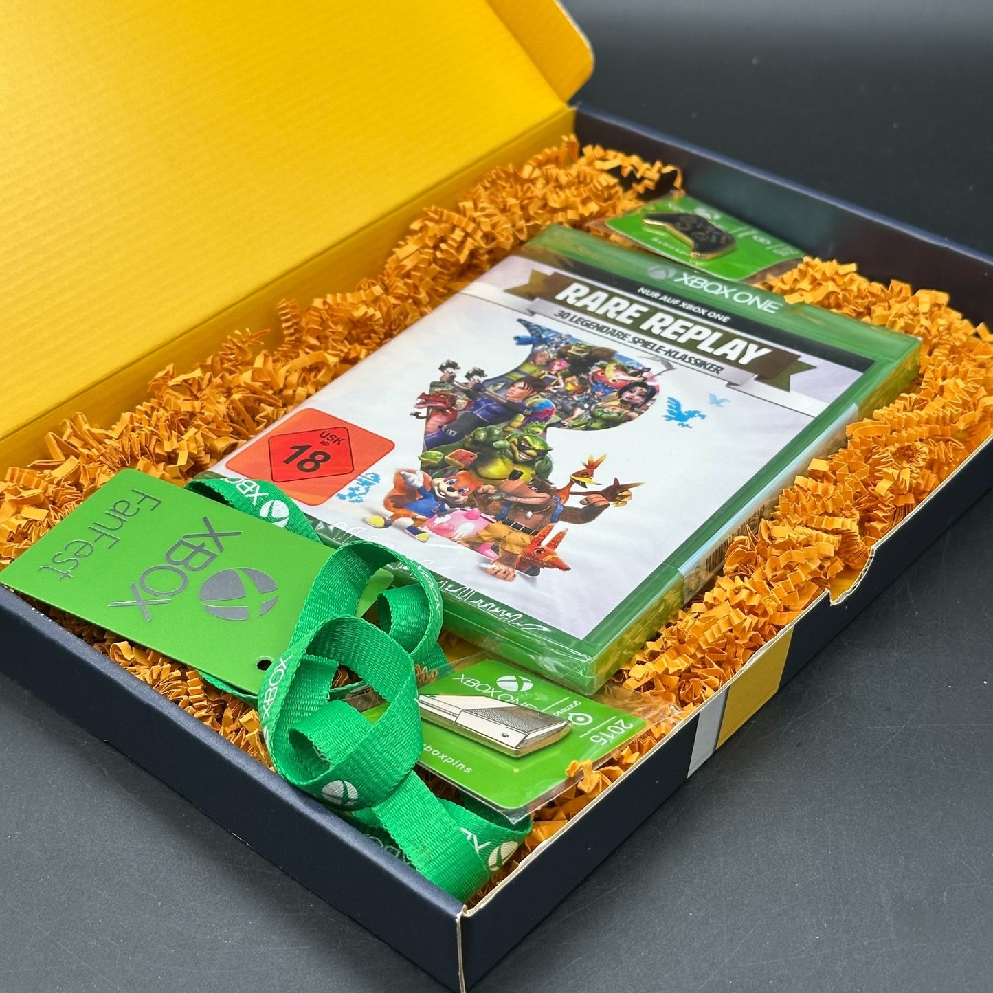 Microsoft Xbox One Rare Replay Big Box Spiel von Gamescom 2015