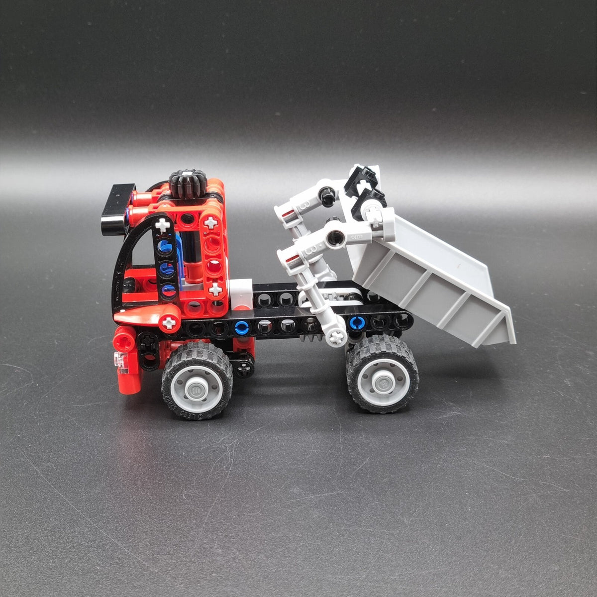 Lego Technic - Mini-Kipplaster (8065) - vollständig – Bild 5
