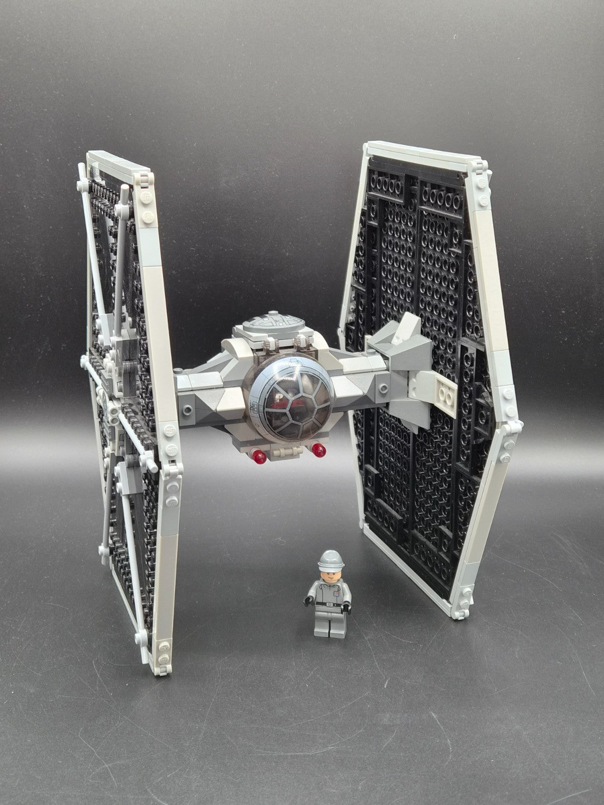 LEGO® Star Wars 9492 TIE Fighter - 3 Figuren fehlen