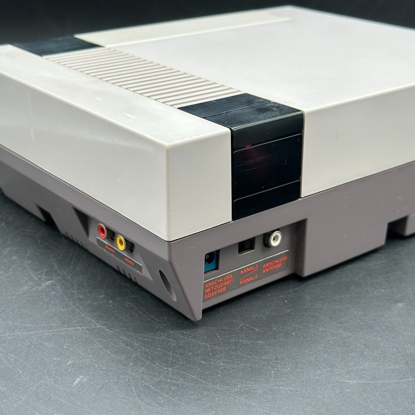 Nintendo NES Konsole - Grau - Heimkonsole - Controller und Anschlusskabel