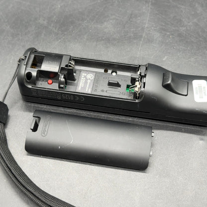 Original Nintendo Wii Remote Controller Schwarz mit Handgelenkschlaufe – Bild 3