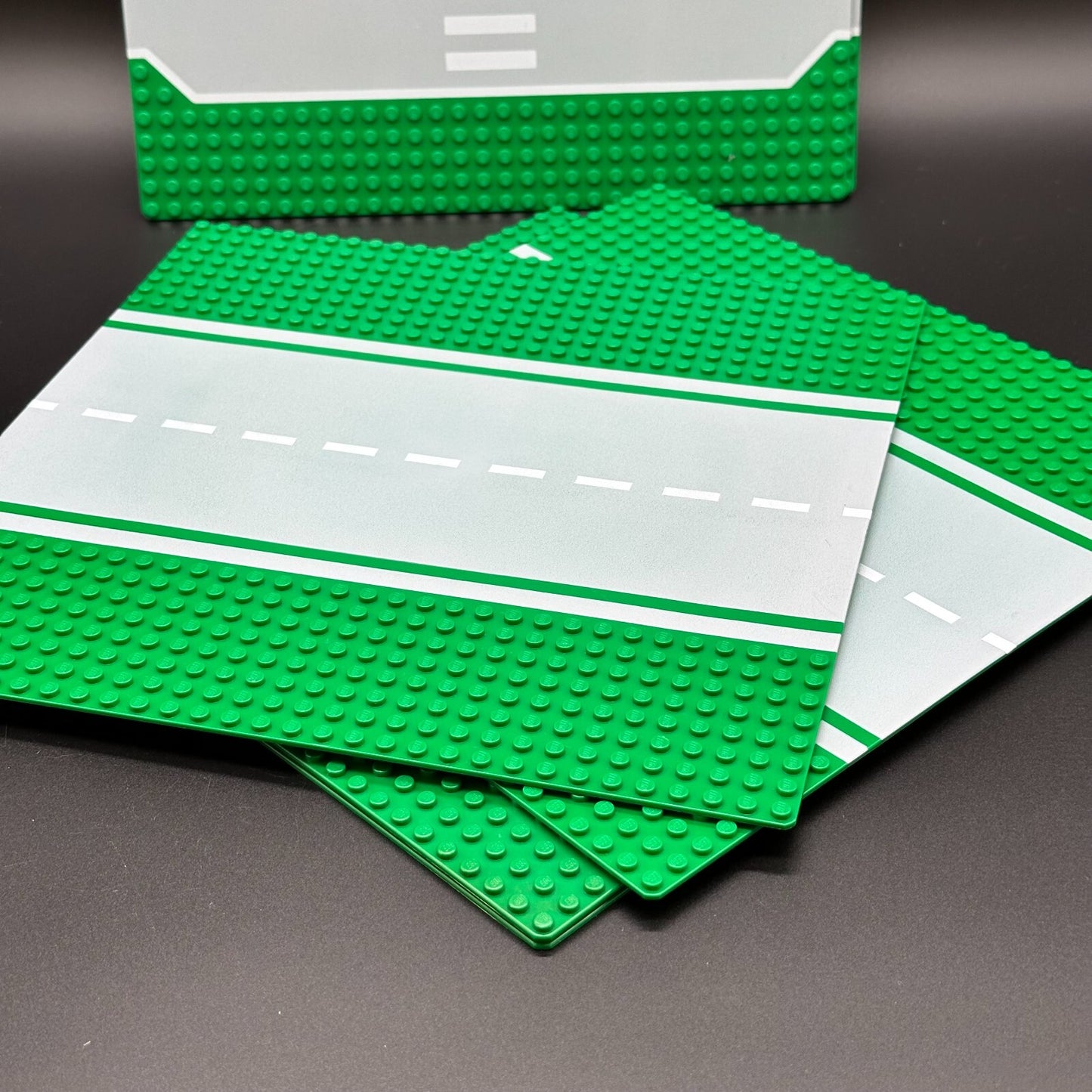 Lego Grundplatten 32x32 - 1x 309px1 - 1x 2361px2 2x 30279pb02 - 2x 606p33