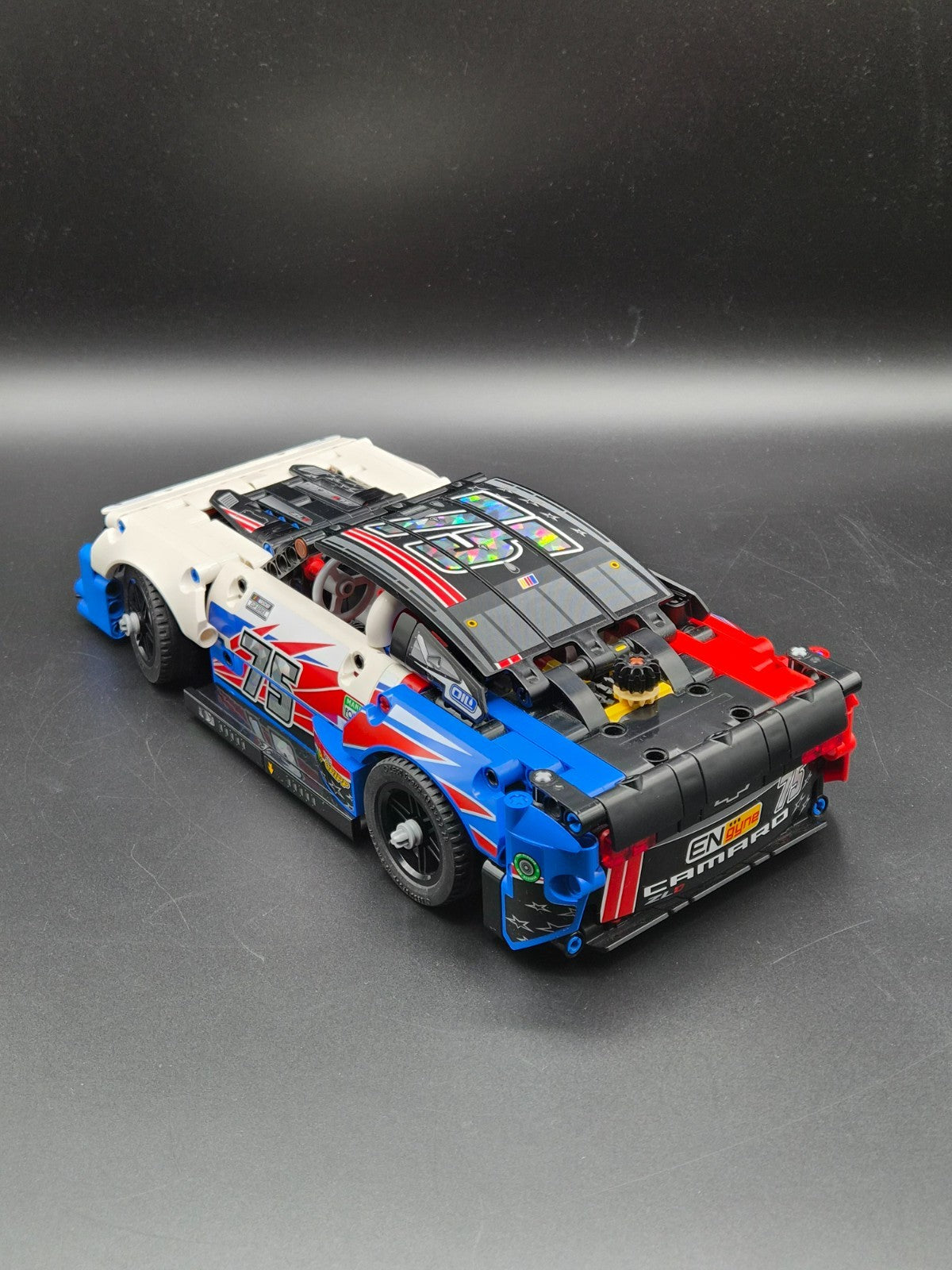 LEGO TECHNIC: Nascar Next Gen Chevrolet Camaro Zl1 (42153)