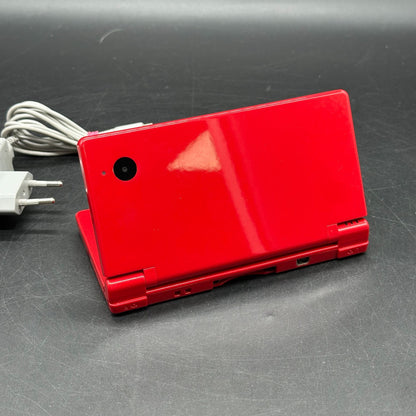 Nintendo DSi Konsole - Rot inkl. Ladekabel