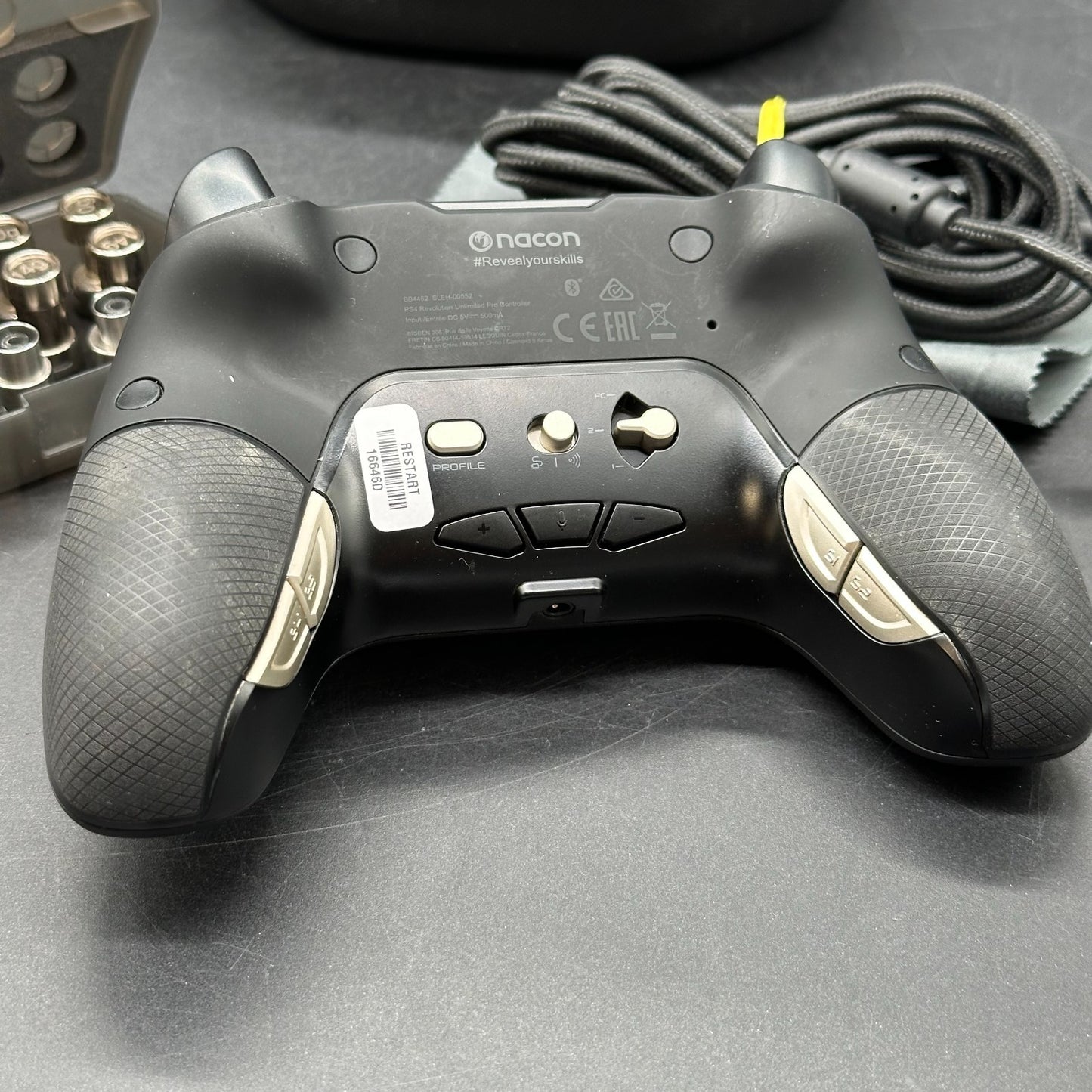 Nacon Revolution Unlimited Pro Controller (PlayStation 4, PS4)