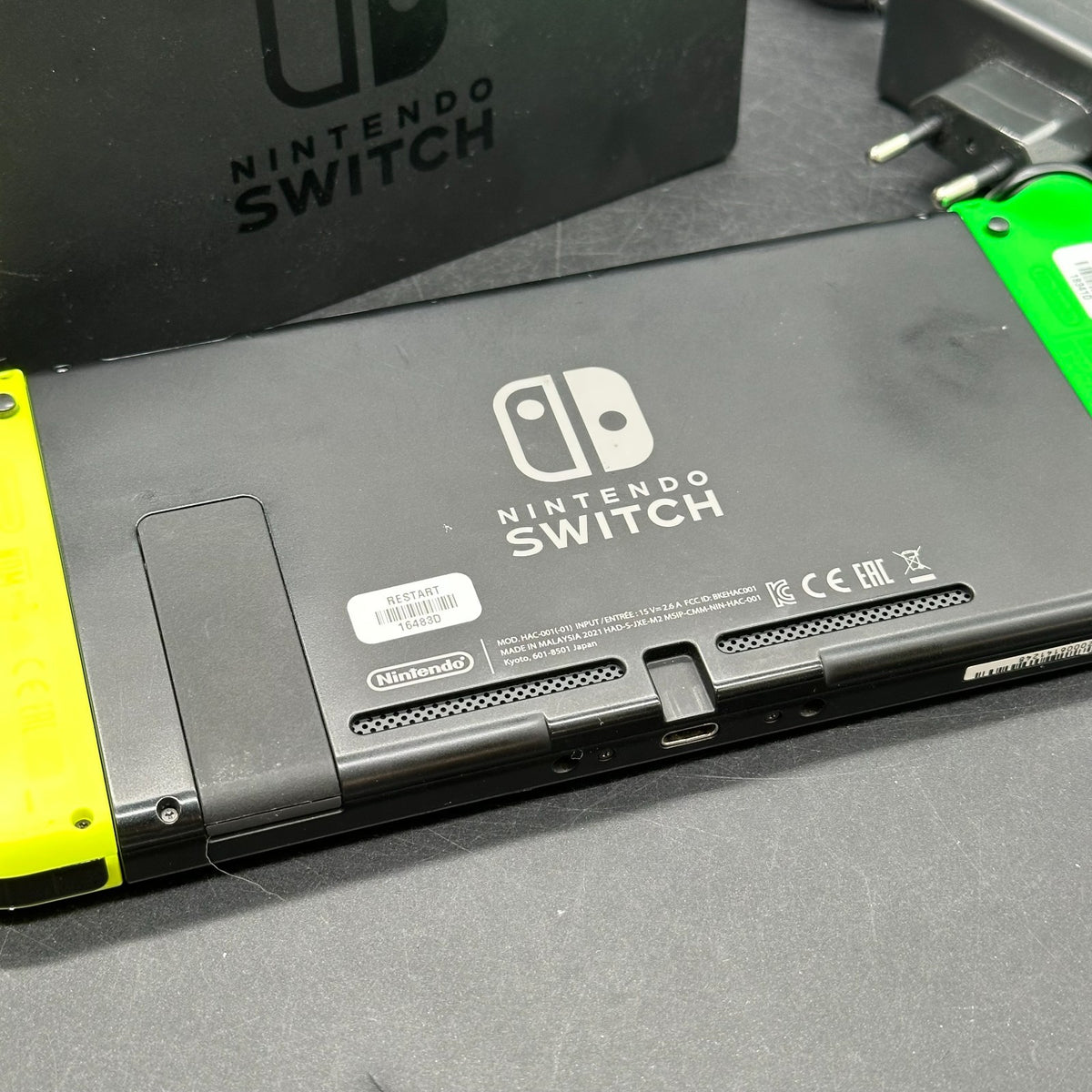 Nintendo Switch Konsole 32GB Neon Grün Gelb