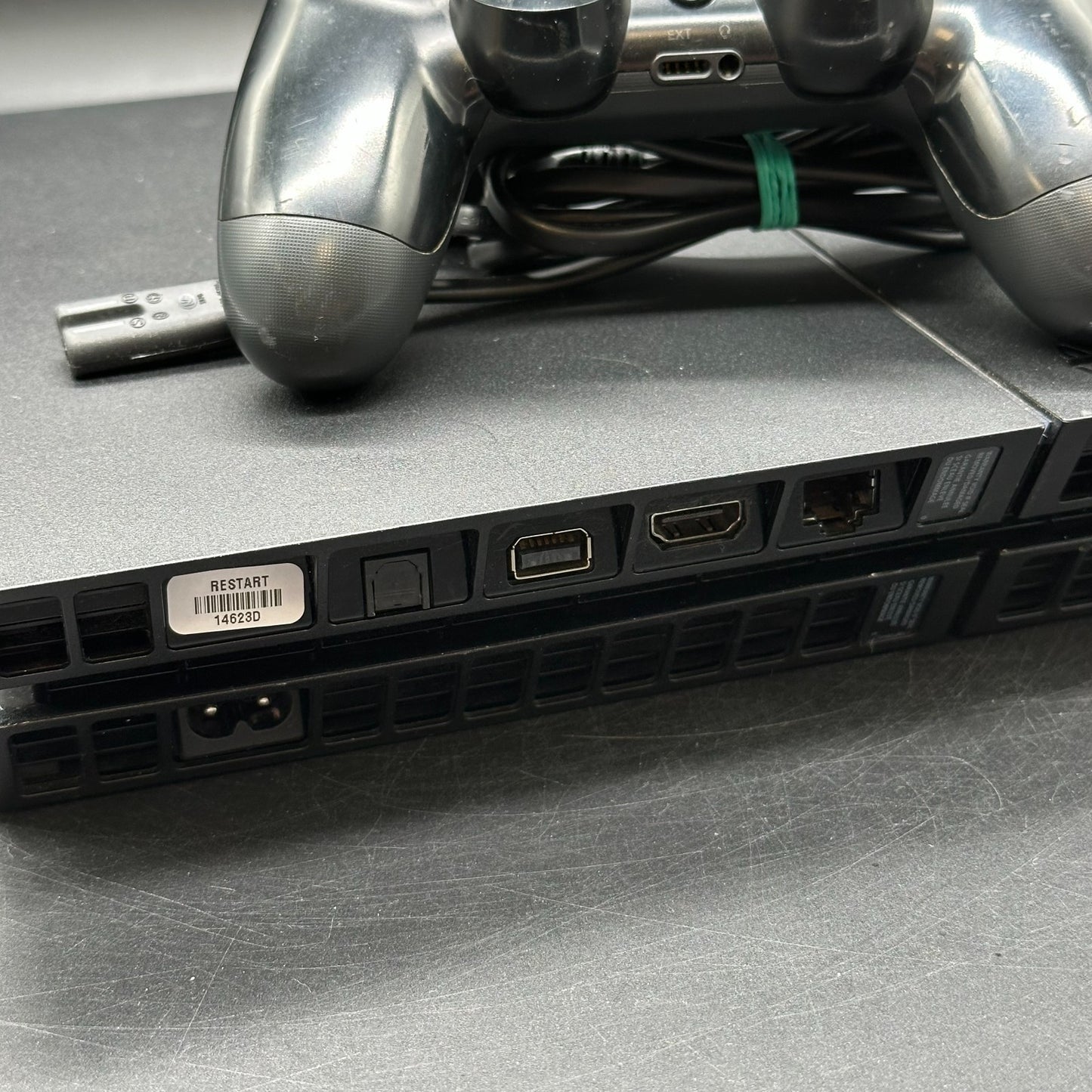 Sony PlayStation 4 Konsole (CUH-1216A) inkl. Controller