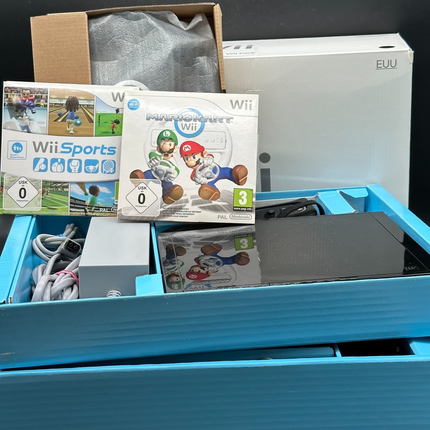 Nintendo Wii 25th Anniversary Donkey Kong Edition - MARIO KART Wii Pack
