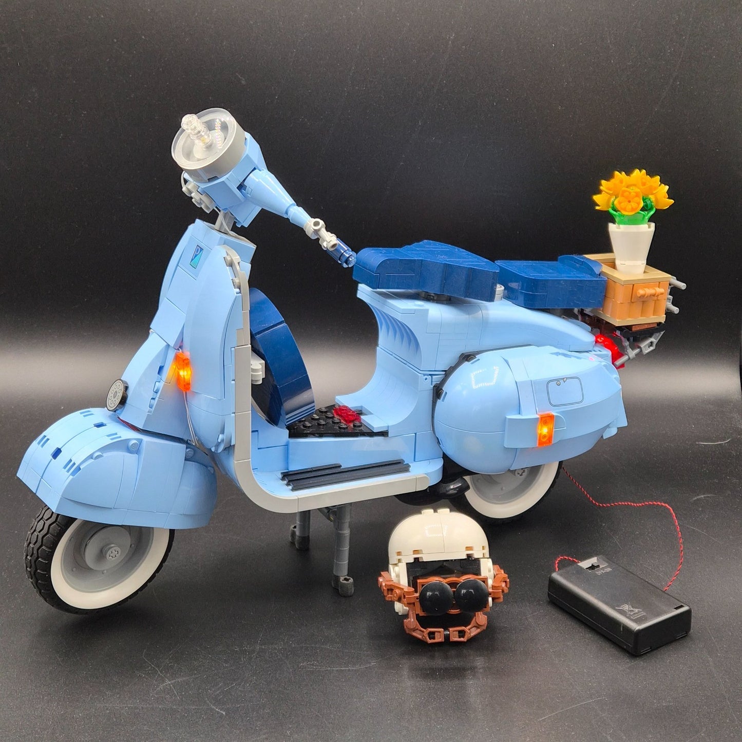 Lego Icons (10298) Vespa 125 inkl. OVP und Beleuchtung