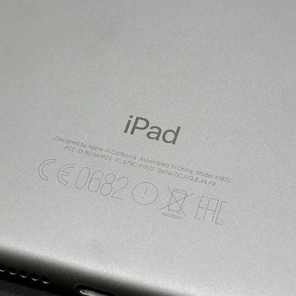 Apple iPad 5. Generation, A1822, 9,7 Zoll - Startet nicht mehr – Bild 3