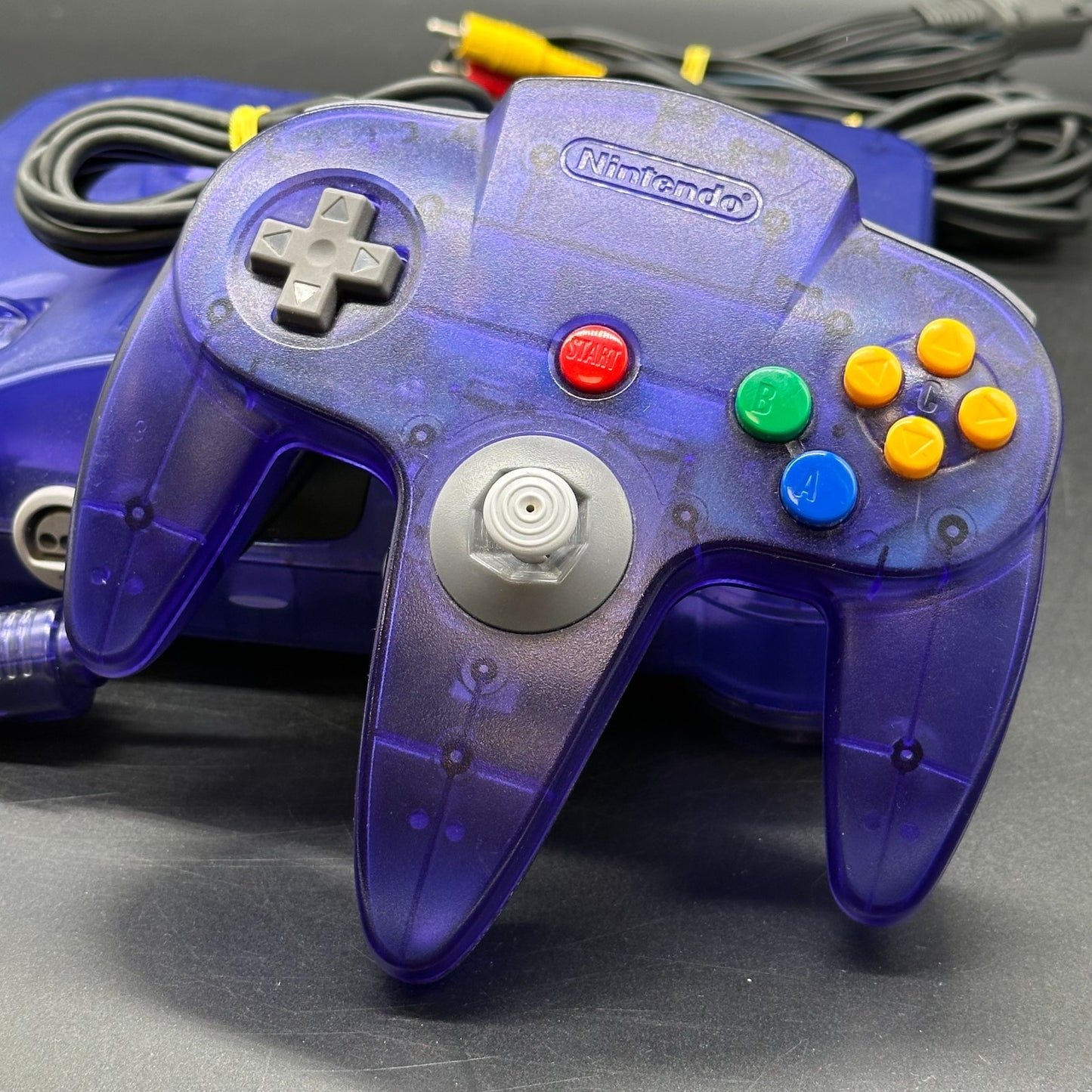 Nintendo 64 Spielekonsole - Grape / Lila inkl. Controller & Kabel