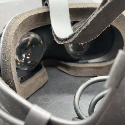 Original Oculus Rift CV1 VR-Brille mit 2 Sensoren und Touch Controllern PC – Bild 4