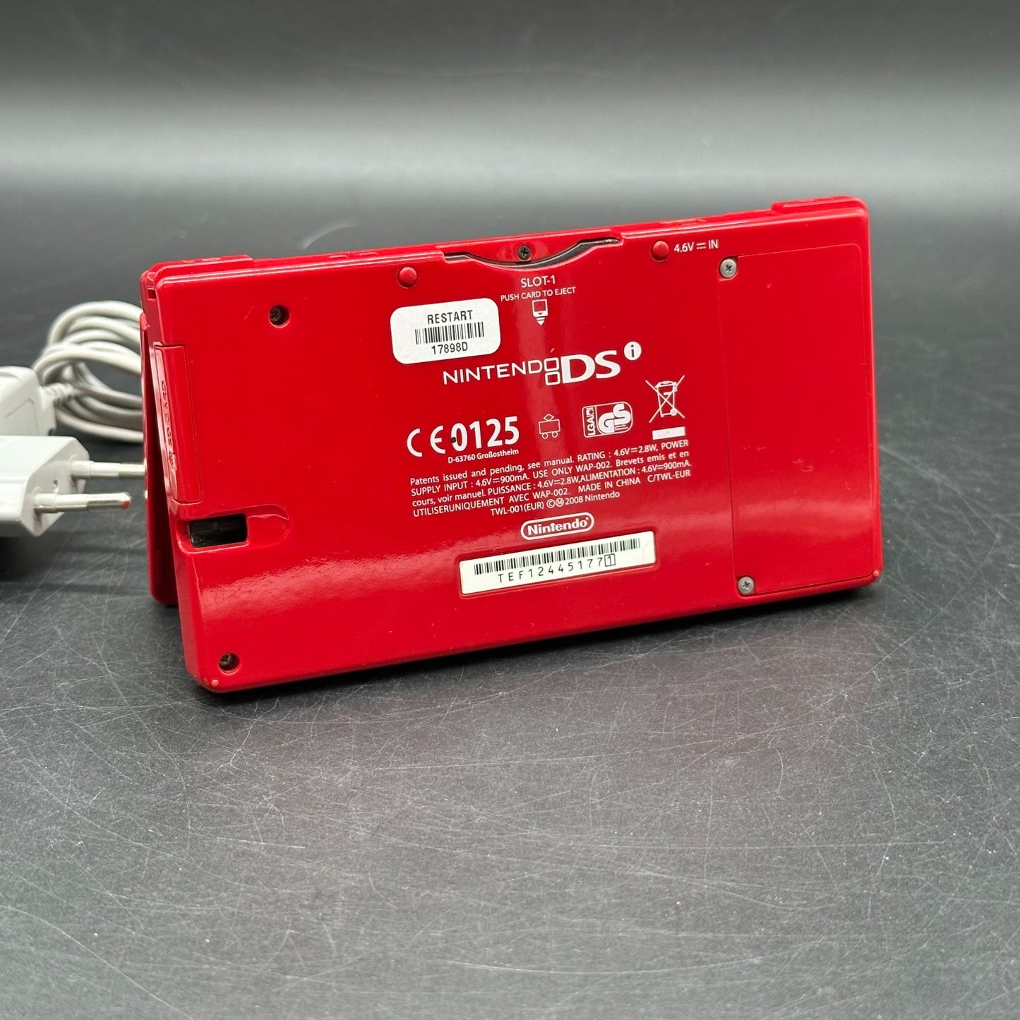 Nintendo DSi Konsole - Rot inkl. Ladekabel