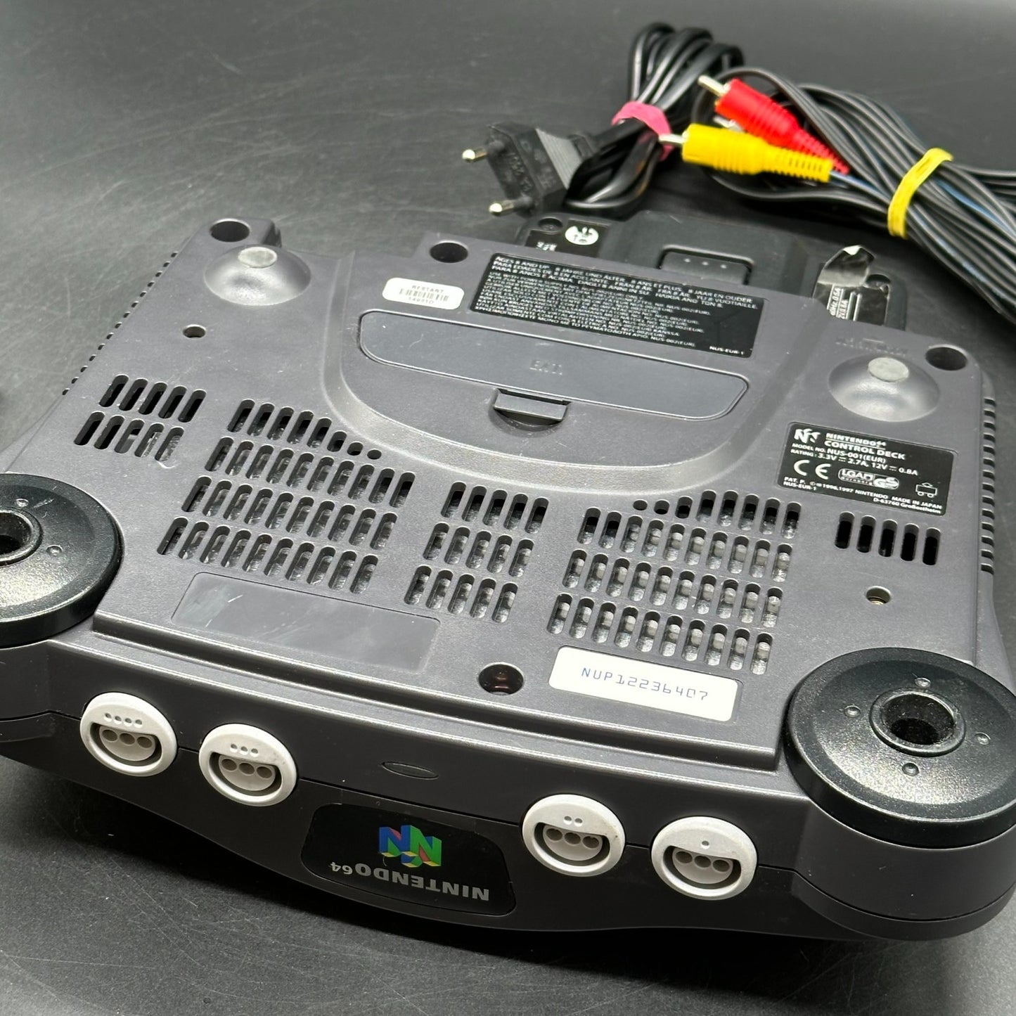 Nintendo 64 Konsole inkl. Controller & Kabeln (N64)
