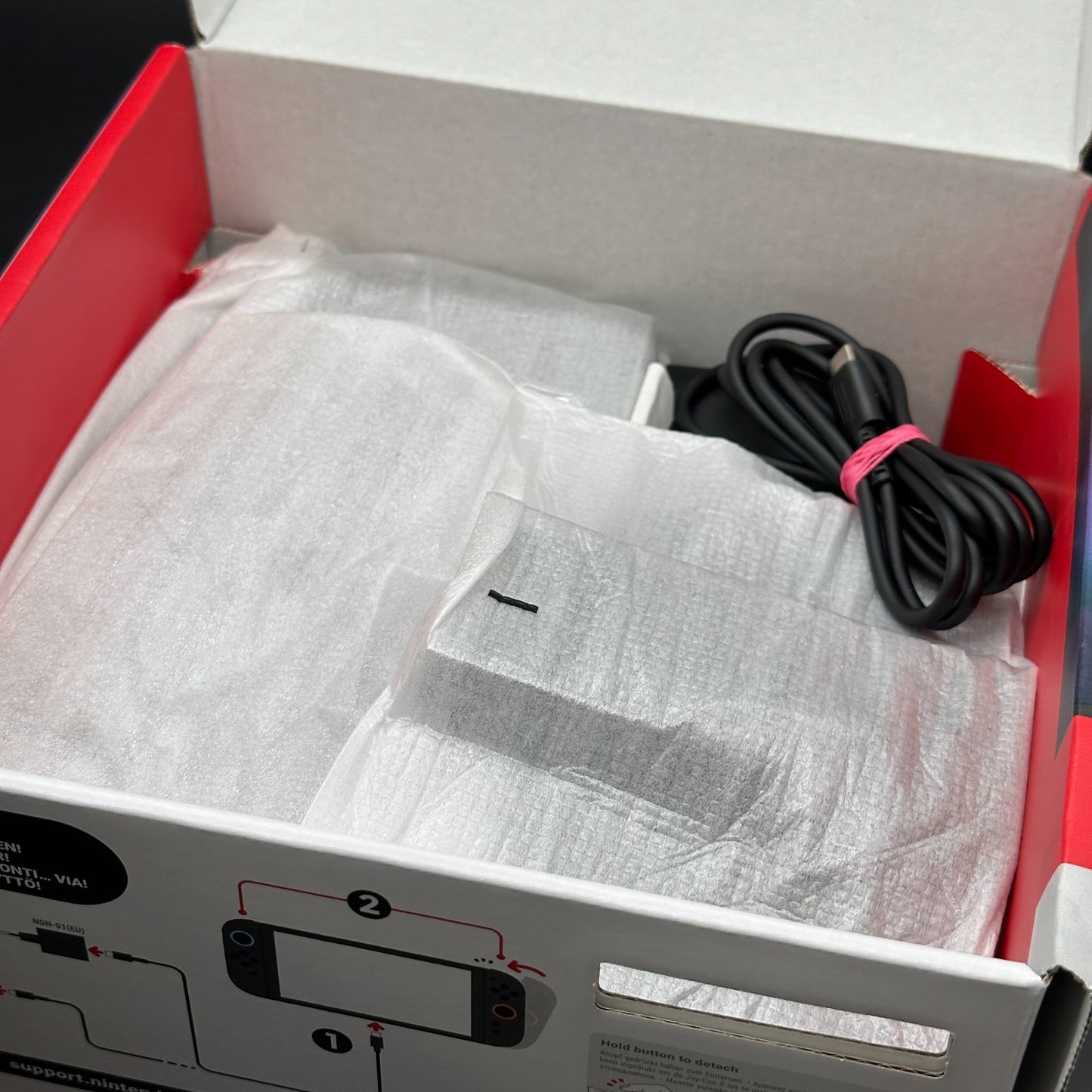 Nintendo Switch 2 Konsole - vollstänidges Zubehör - ohne Spiel (3 Monate alt)