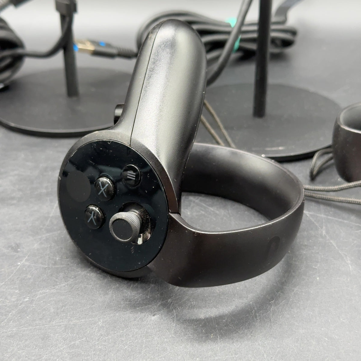Original Oculus Rift CV1 VR-Brille mit 2 Sensoren und Touch Controllern PC – Bild 7