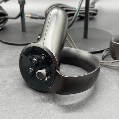 Original Oculus Rift CV1 VR-Brille mit 2 Sensoren und Touch Controllern PC – Bild 7