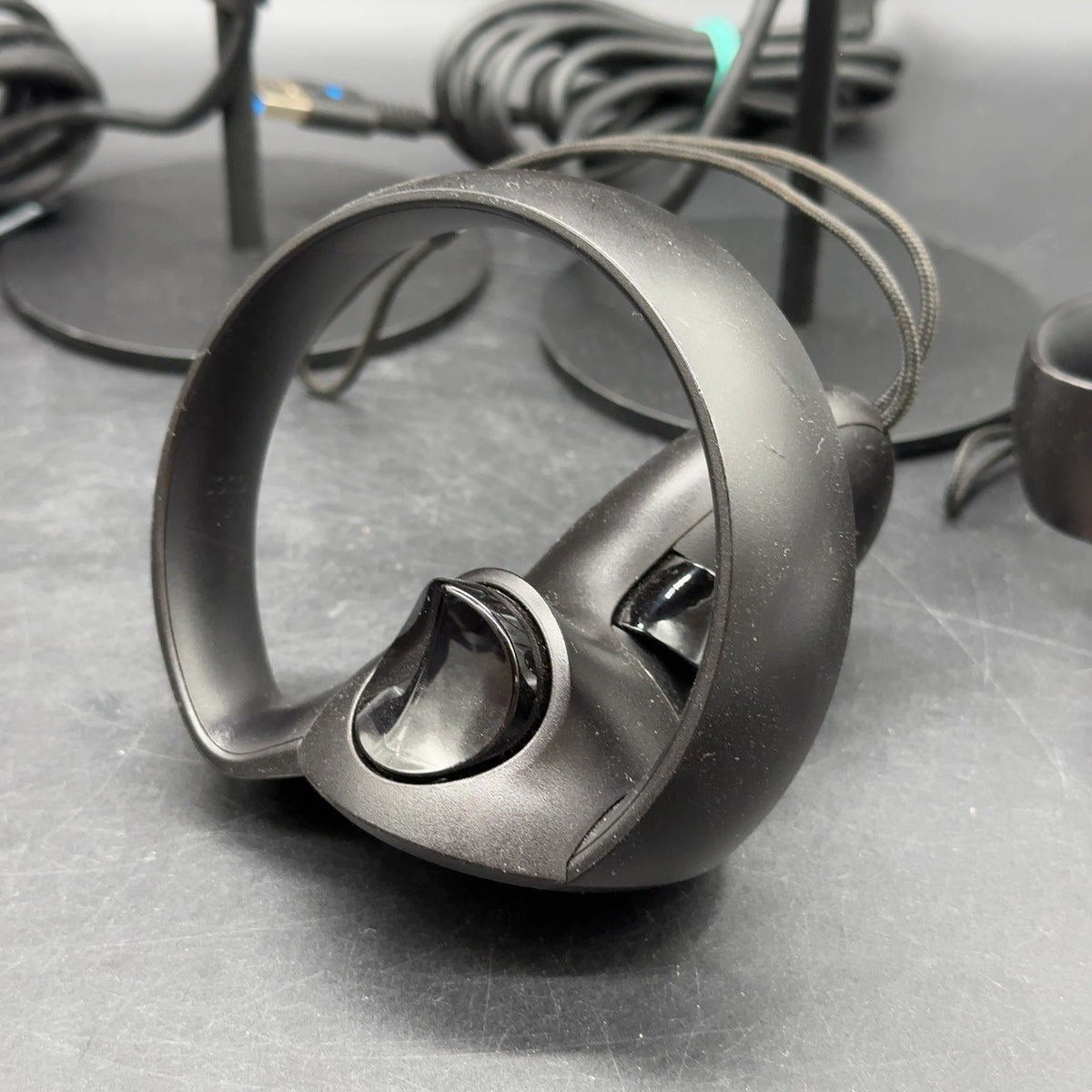 Original Oculus Rift CV1 VR-Brille mit 2 Sensoren und Touch Controllern PC – Bild 8