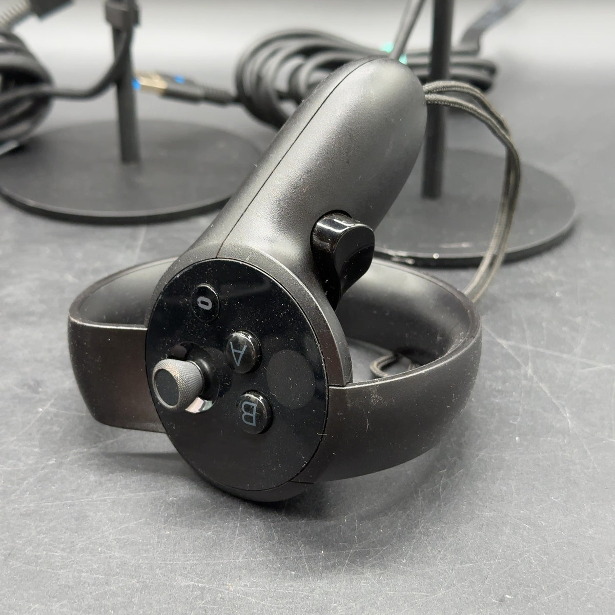 Original Oculus Rift CV1 VR-Brille mit 2 Sensoren und Touch Controllern PC – Bild 9