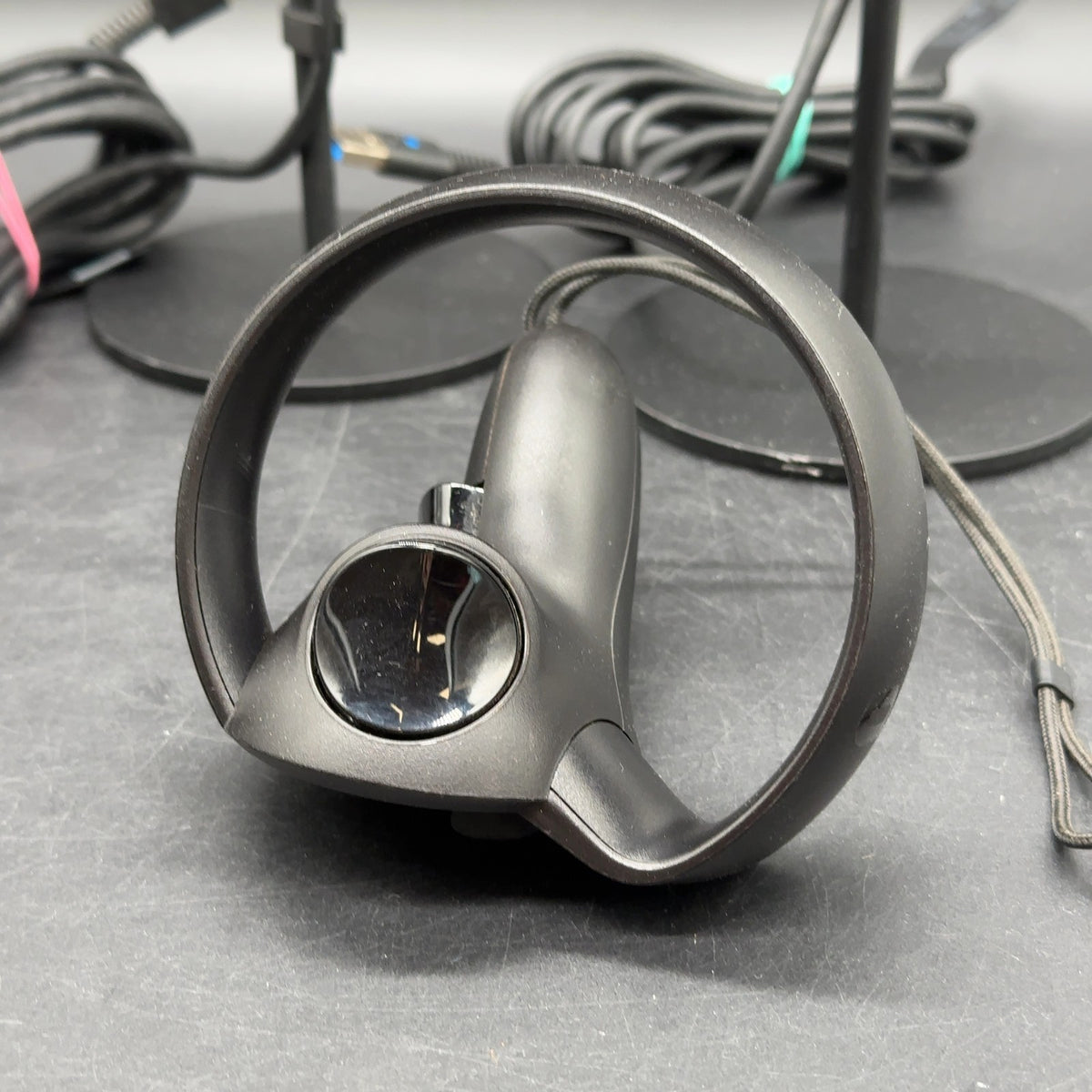 Original Oculus Rift CV1 VR-Brille mit 2 Sensoren und Touch Controllern PC – Bild 10